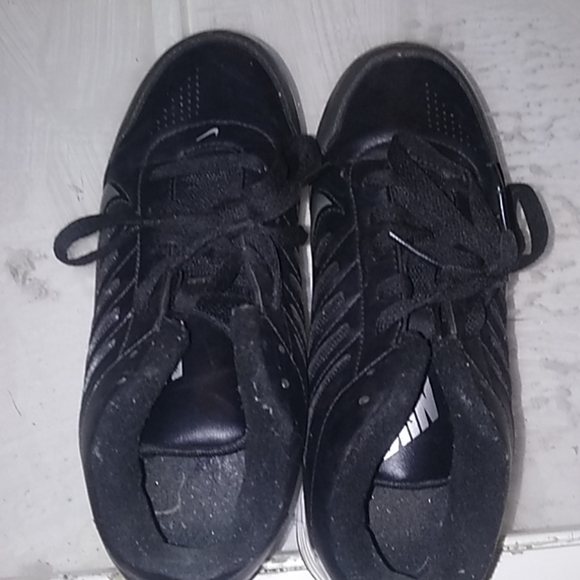 Nike cleats - Picture 1 of 4